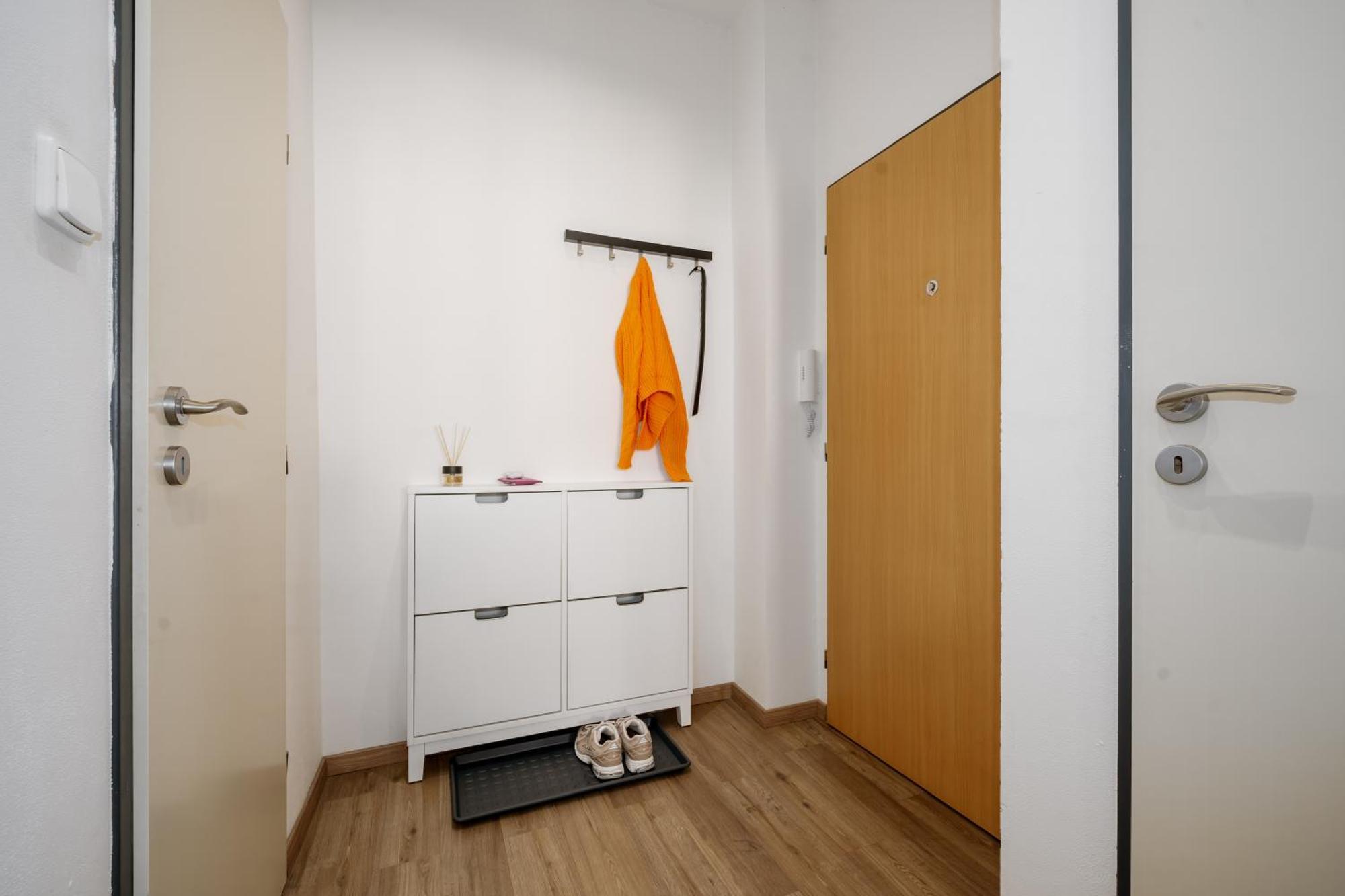 Days - Open-plan - Close To Vysehrad Castle Prague